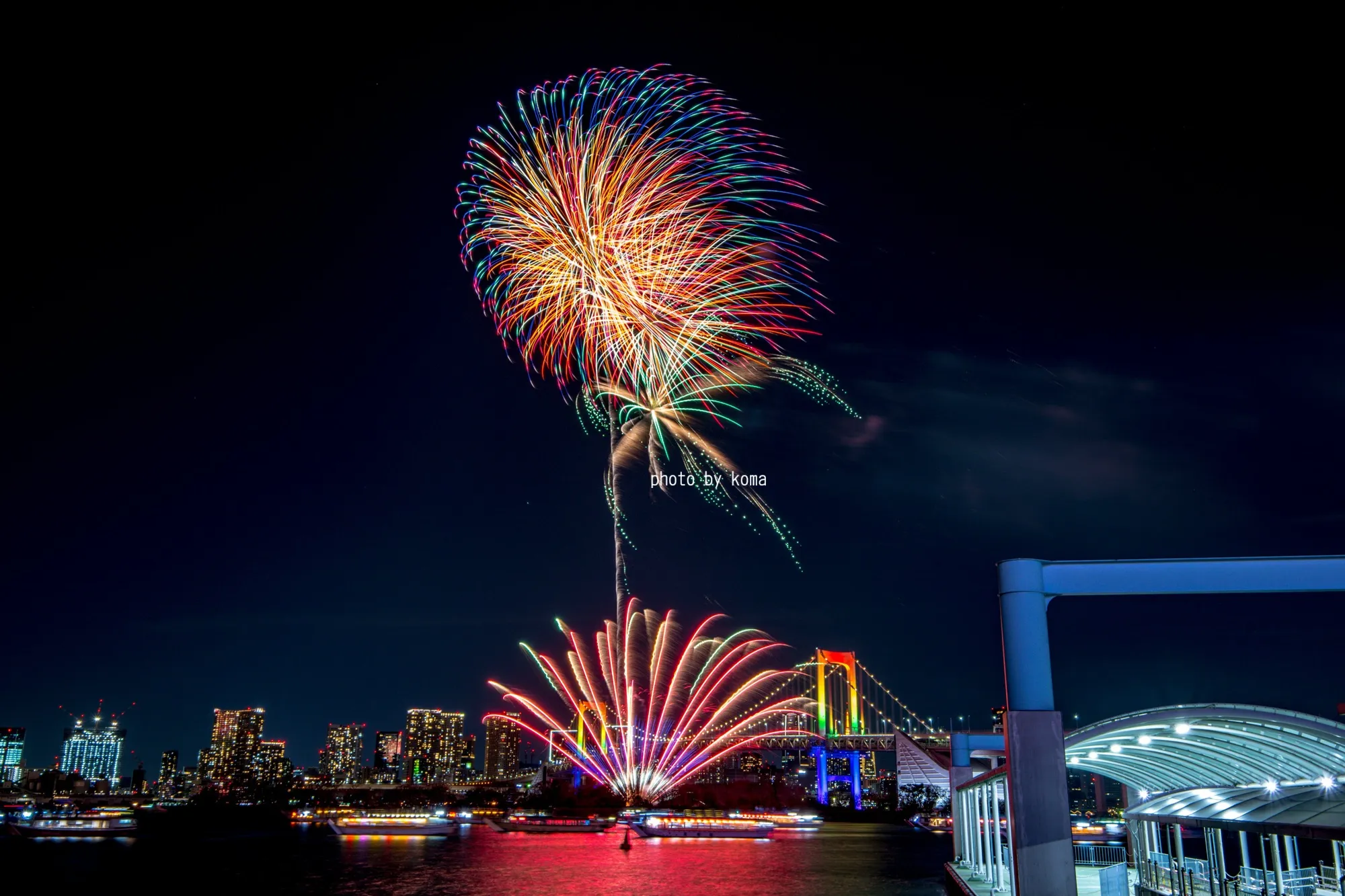 Night view of Odaiba and fireworks