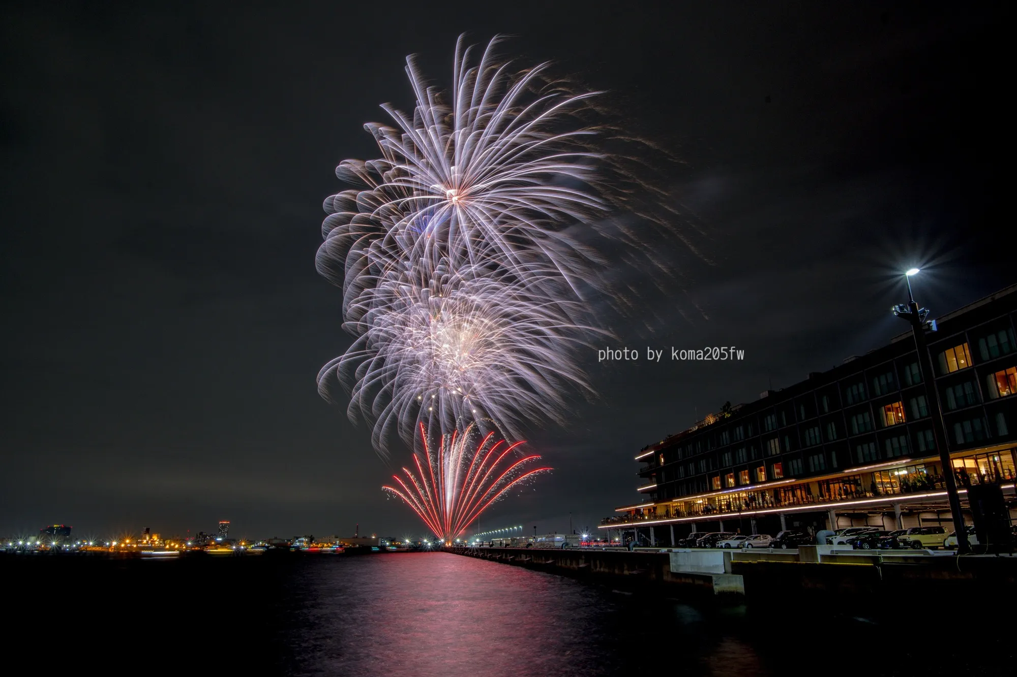 横浜花火の画像