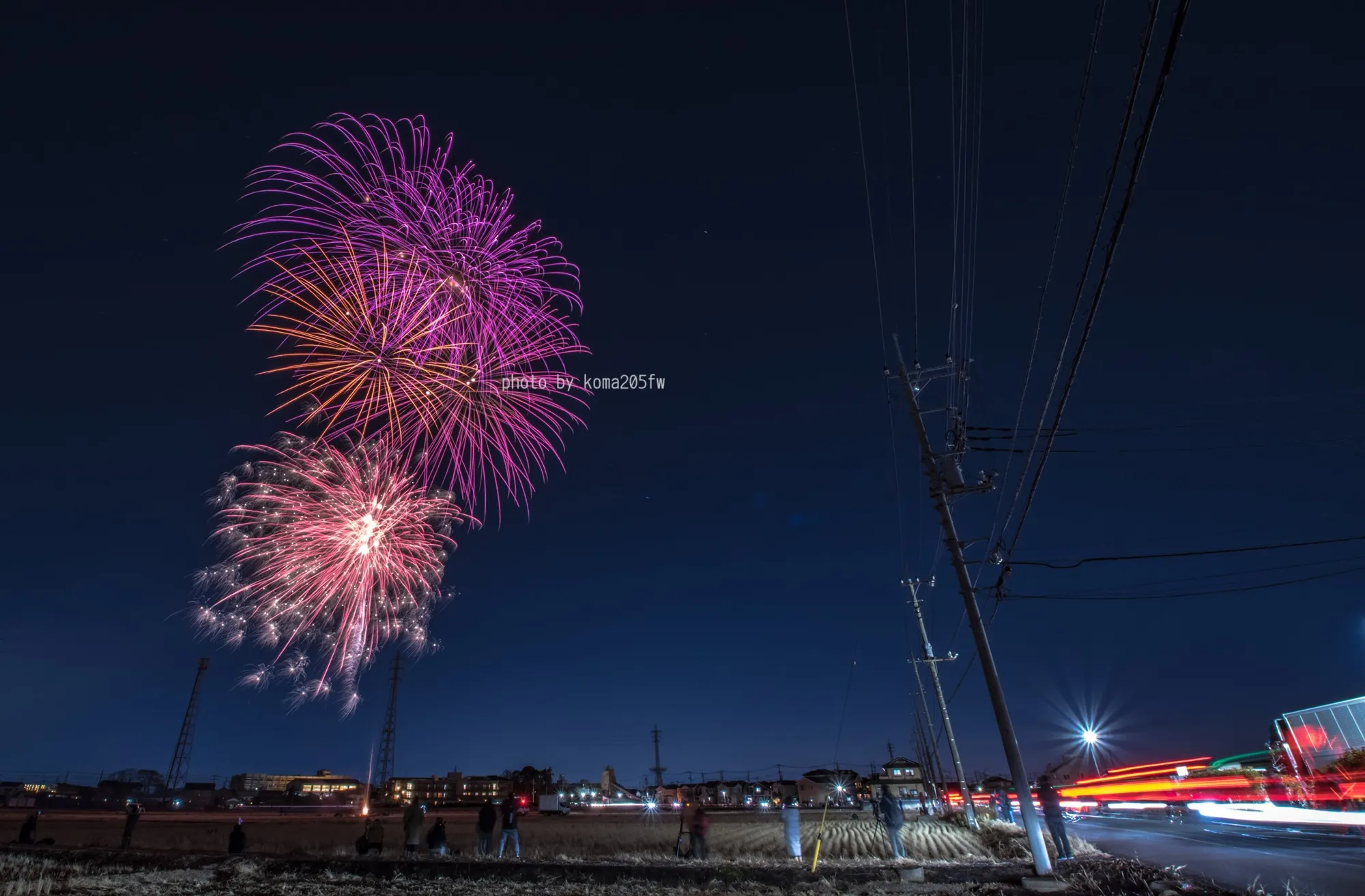 2024年開催時のスターマインの花火の画像。