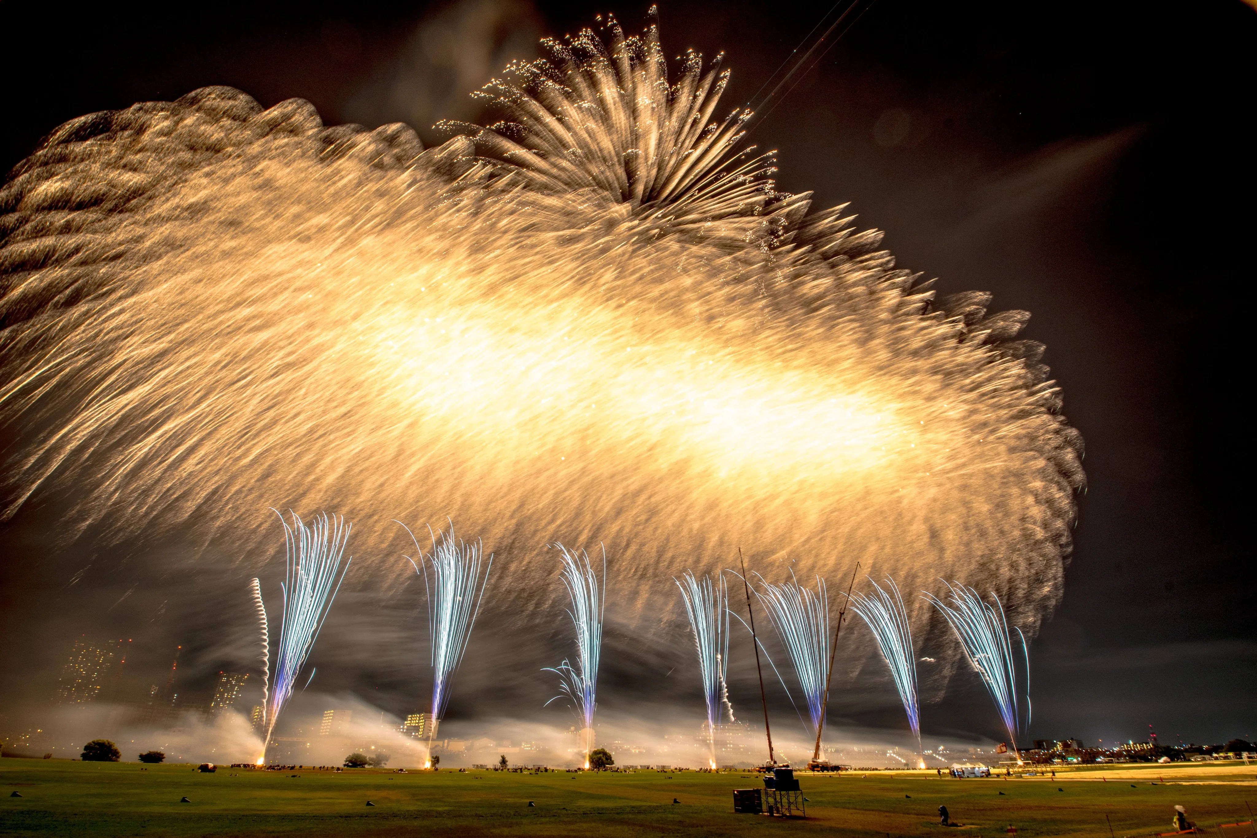 尺玉花火の画像