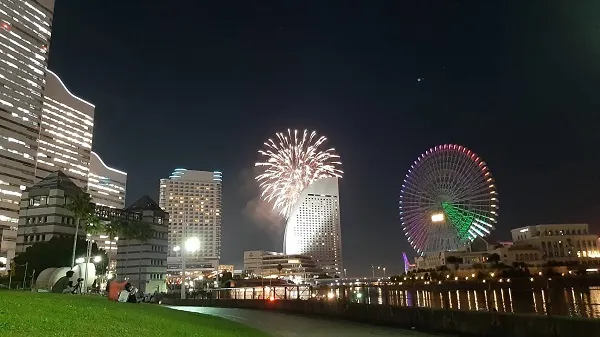 大玉花火の様子