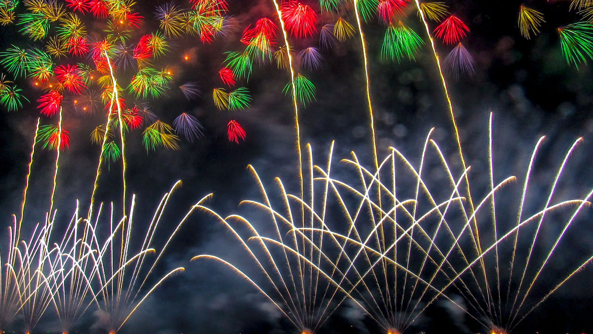 ワイドスターマインの演出画像